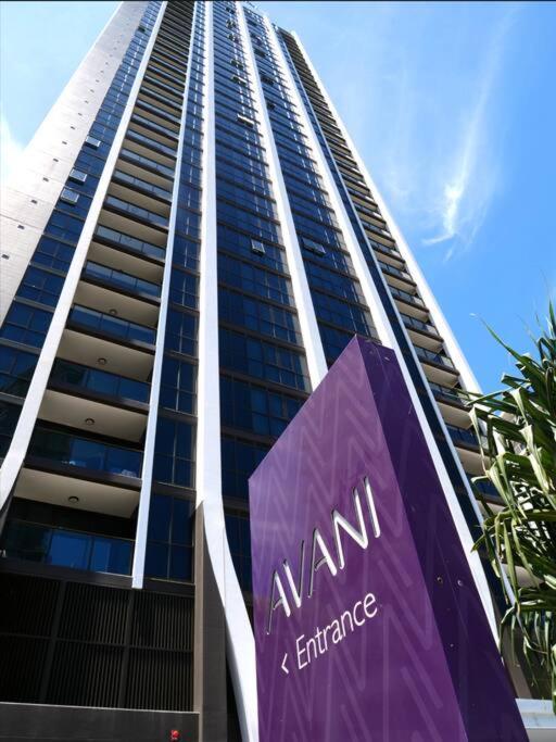 Broadbeach Stunner Modern And Central Гоулд Коуст Екстериор снимка