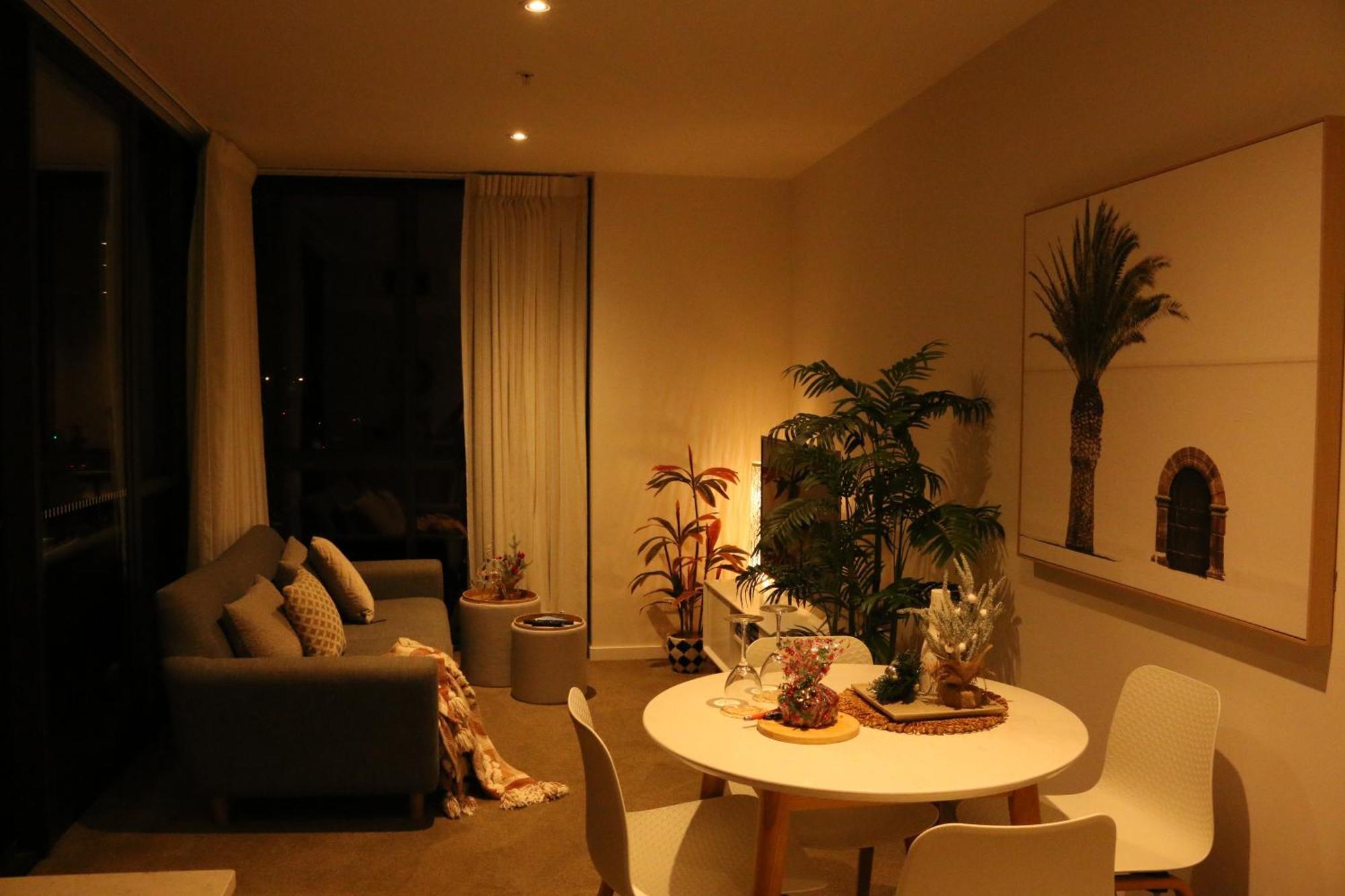 Broadbeach Stunner Modern And Central Гоулд Коуст Екстериор снимка